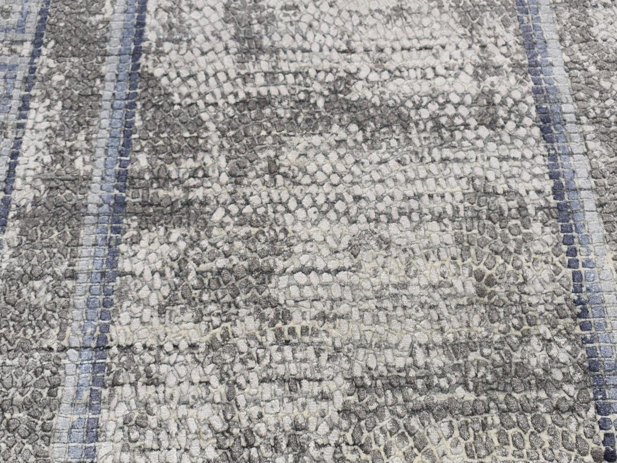 Modern / Contemporary hand-knotted wool/silk rug in Gray & Blue, 5'2" x 6'10" — SKU O087177 (view 5)