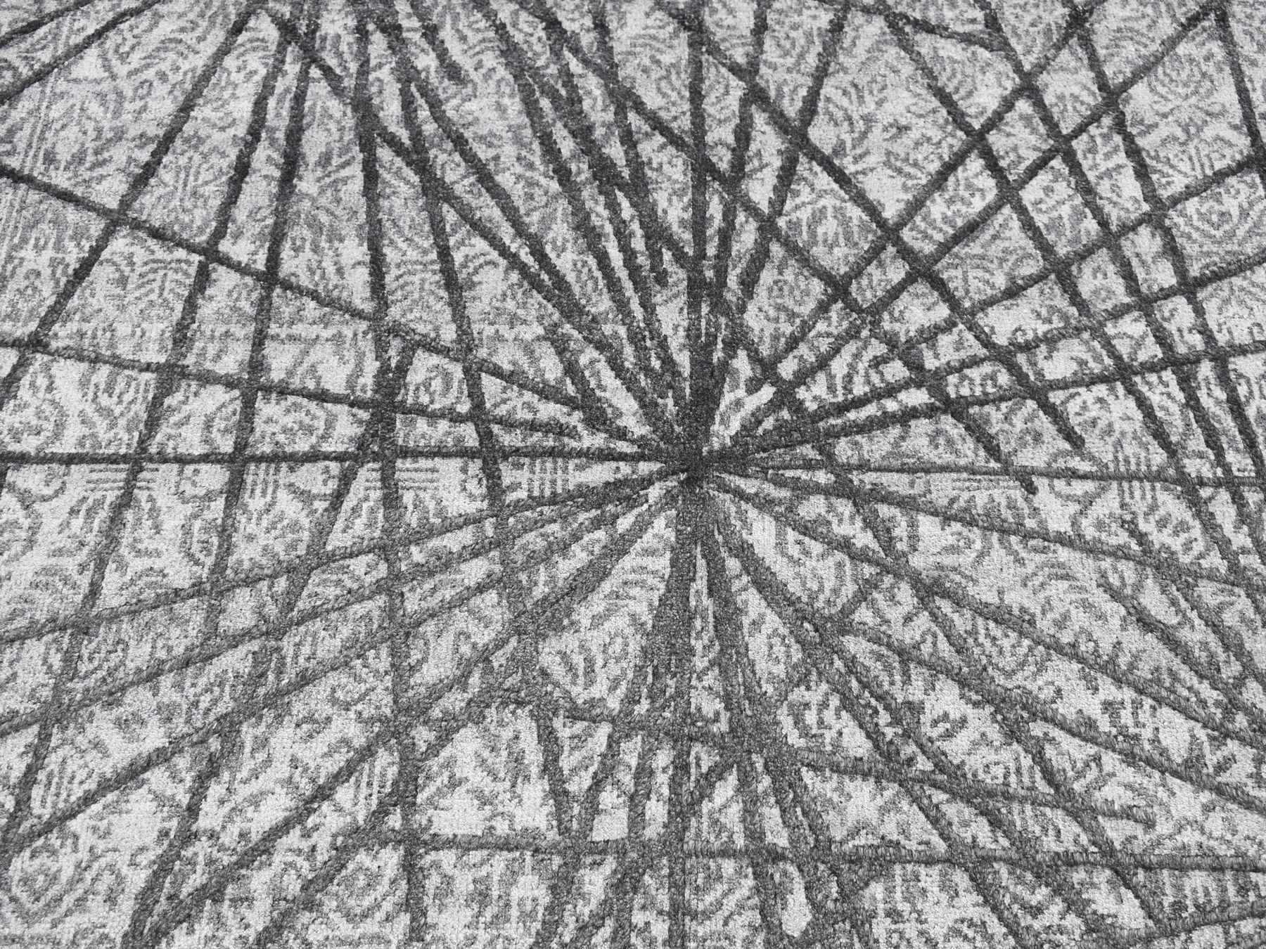 Modern / Contemporary hand-knotted wool/silk rug in Gray, 5'6" x 7'9" — SKU O087182 (view 5)
