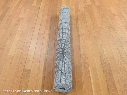 Modern / Contemporary hand-knotted wool/silk rug in Gray, 5'6" x 7'9" — SKU O087182 (view 6)