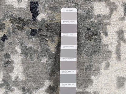 Black 2'6" x 7'7" Modern and Contemporary Hand knotted Wool/Silk Rug - Sku: O087209