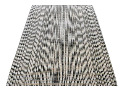 Green 4'0" x 5'10" Modern / Contemporary Hand knotted Wool Rug - Sku: O087214