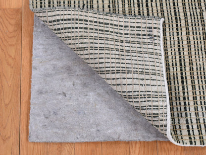 Green 4'0" x 5'10" Modern / Contemporary Hand knotted Wool Rug - Sku: O087214