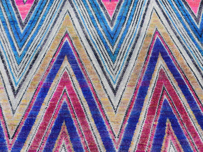 Modern / Contemporary hand-knotted wool/silk rug in Pink, 4' x 6'2" — SKU O087215 (view 3)