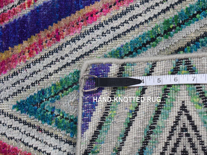 Modern / Contemporary hand-knotted wool/silk rug in Pink, 4' x 6'2" — SKU O087215 (view 7)