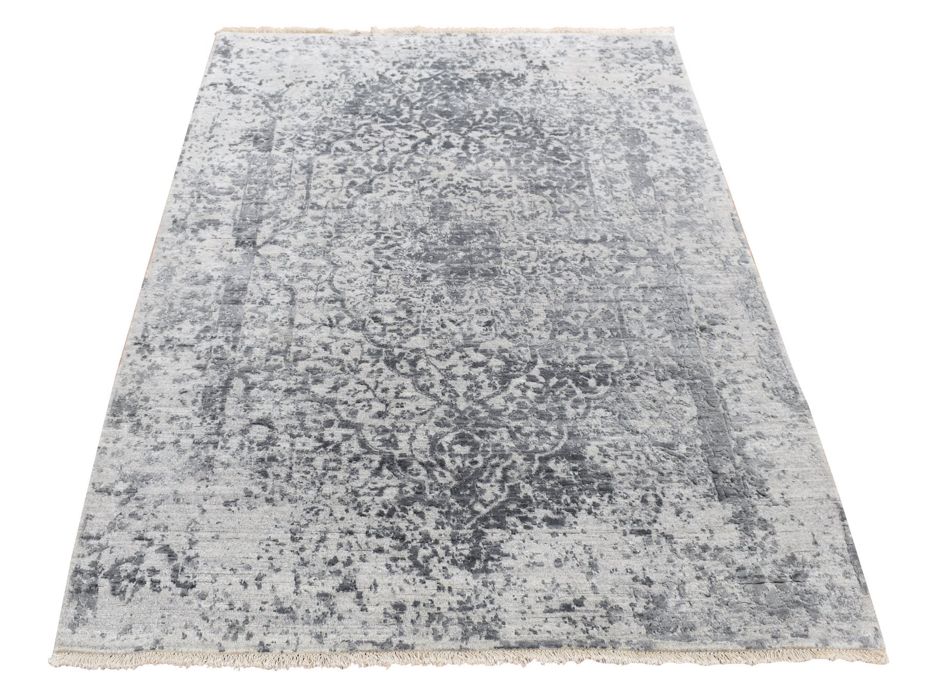 Transitional hand-knotted wool/silk rug in Gray, 4'1" x 6' — SKU O087222