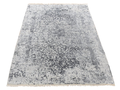 Transitional hand-knotted wool/silk rug in Gray, 4'1" x 6' — SKU O087222