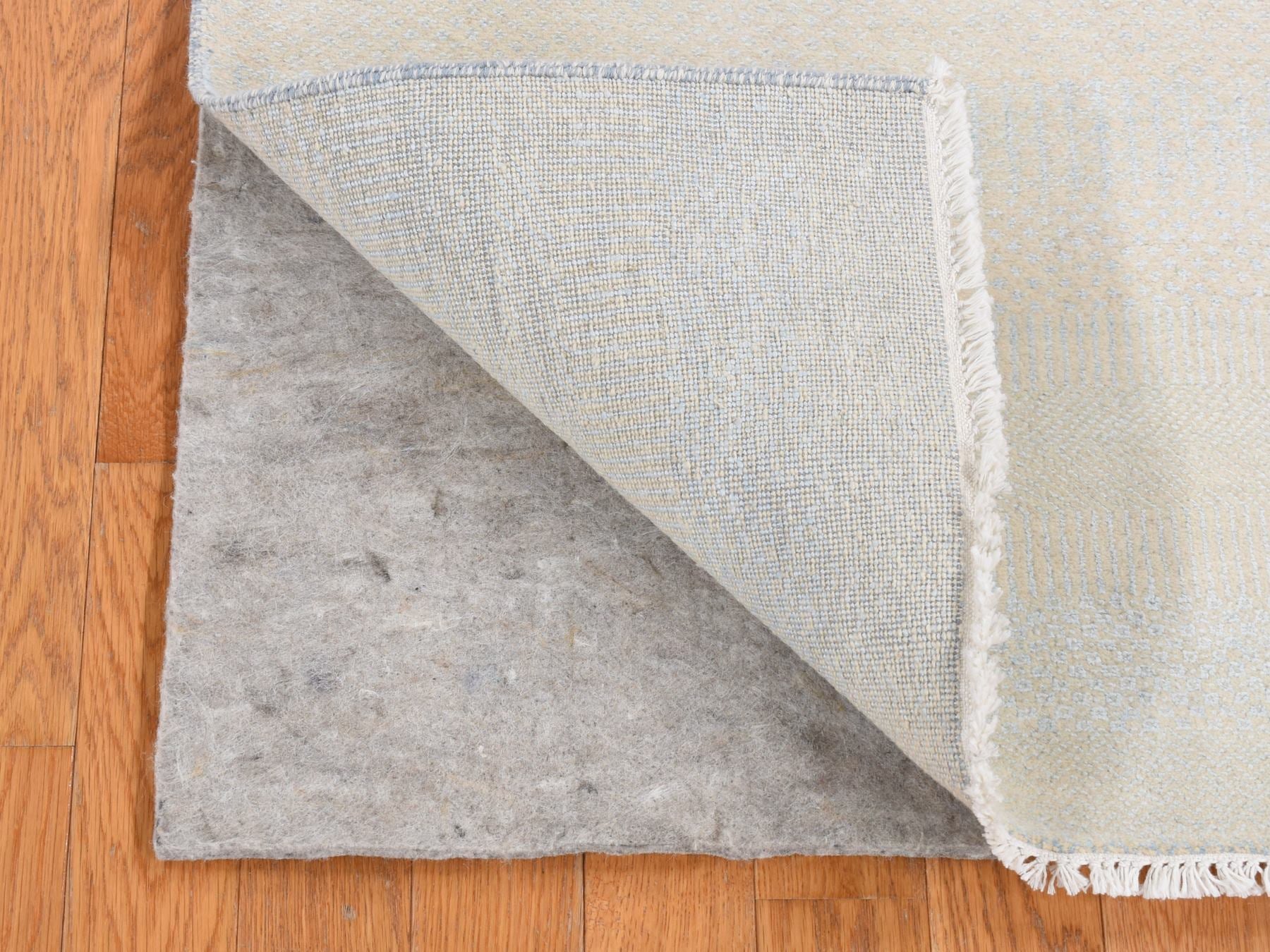 Gabbeh Modern / Contemporary hand-knotted wool/silk runner in Ivory, 2'7" x 8'4" — SKU O087233 (view 2)