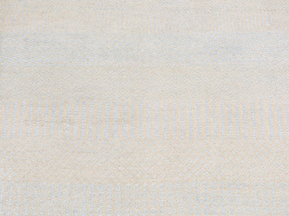 Ivory 2'7" x 8'4" Modern and Contemporary Hand knotted Wool/Silk Rug - Sku: O087233