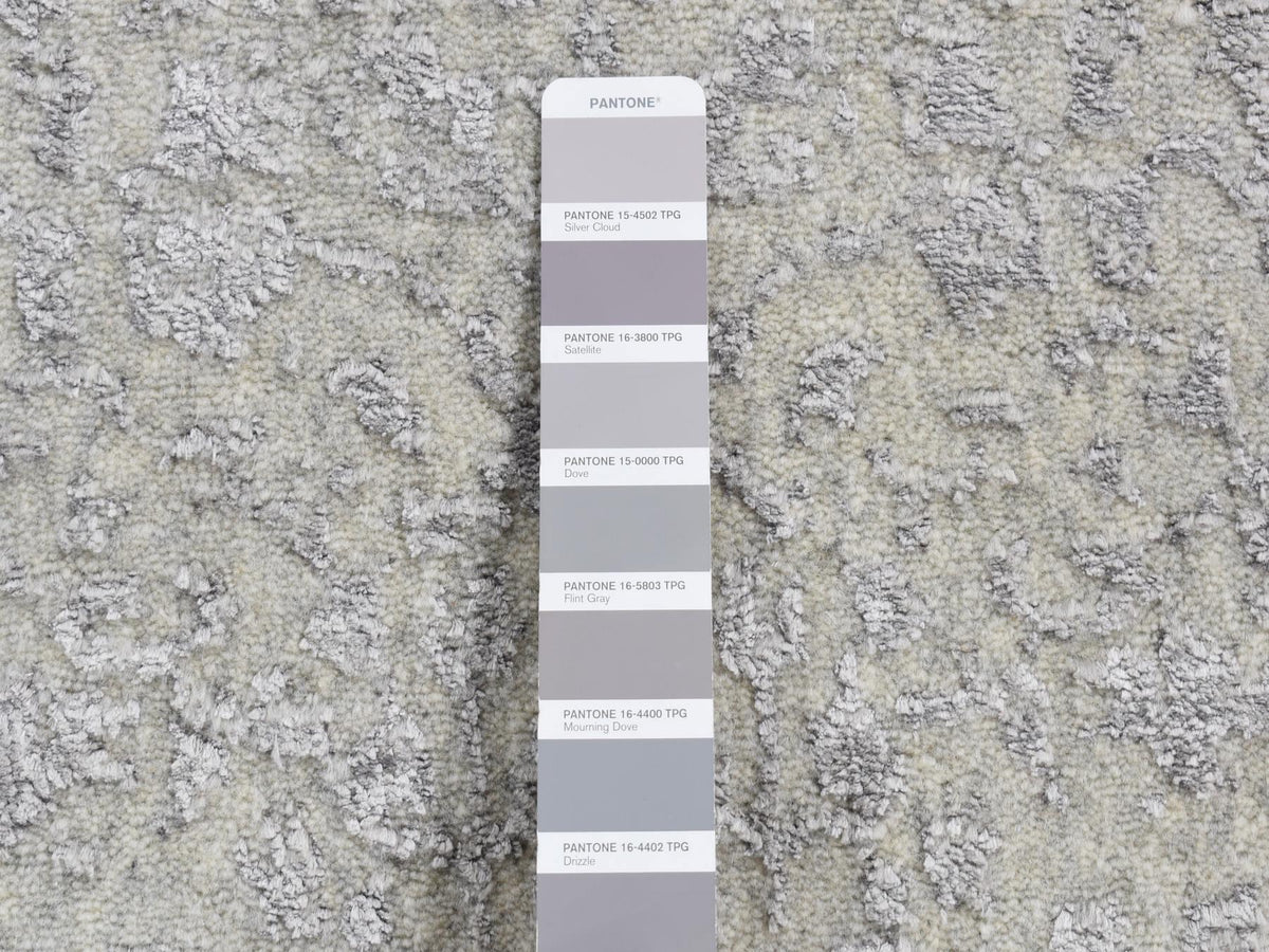 Hand-Loomed hand-knotted wool/silk runner in Gray, 2'5" x 6' — SKU O087324 (view 3)