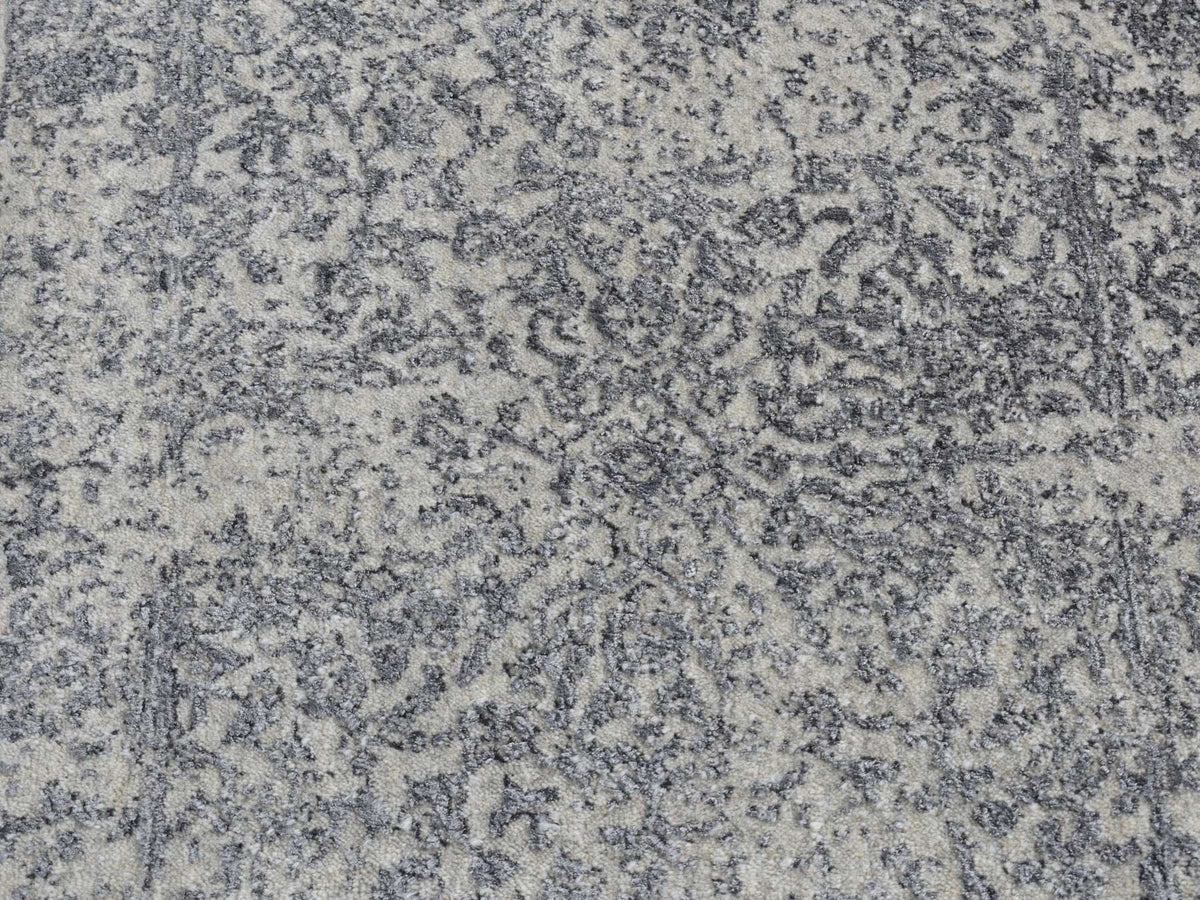 Transitional hand-knotted wool/silk runner in Gray, 2'5" x 6'1" — SKU O087328 (view 4)