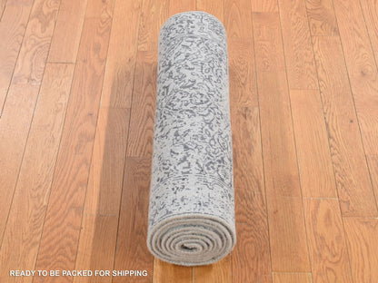 Transitional hand-knotted wool/silk runner in Gray, 2'5" x 6'1" — SKU O087328 (view 5)