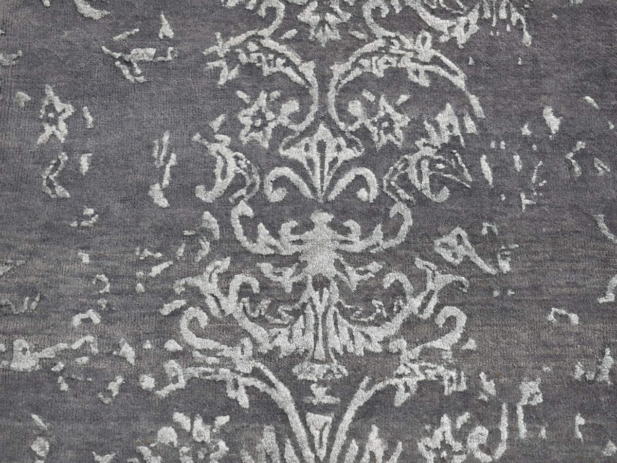 Transitional hand-knotted wool/silk runner in Gray, 2'6" x 6'9" — SKU O087330 (view 4)