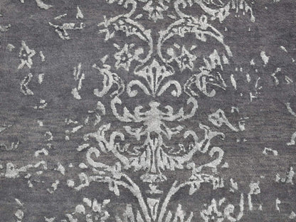 Transitional hand-knotted wool/silk runner in Gray, 2'6" x 6'9" — SKU O087330 (view 4)