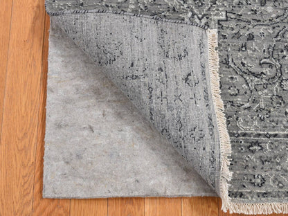 Grey 2'6" x 6'0" Transitional Hand knotted Wool/Silk Rug - Sku: O087331