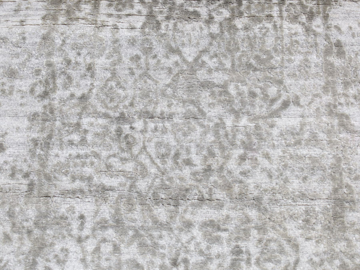 Transitional hand-knotted wool/silk runner in Gray, 2'7" x 6' — SKU O087333 (view 4)