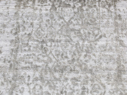 Transitional hand-knotted wool/silk runner in Gray, 2'7" x 6' — SKU O087333 (view 4)