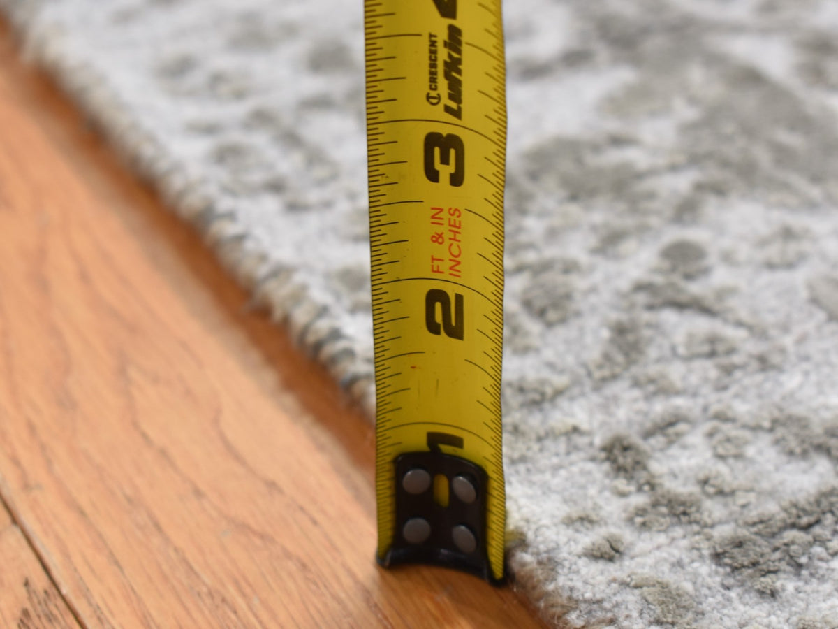 Transitional hand-knotted wool/silk runner in Gray, 2'7" x 6' — SKU O087333 (view 6)