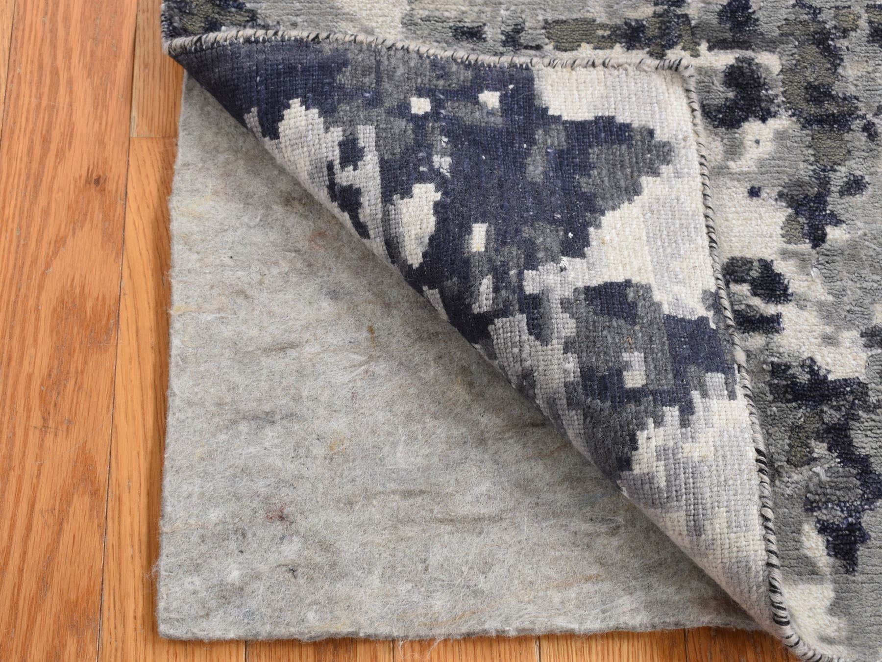 Black 2'7" x 5'9" Modern / Contemporary Hand knotted Wool/Silk Rug - Sku: O087347
