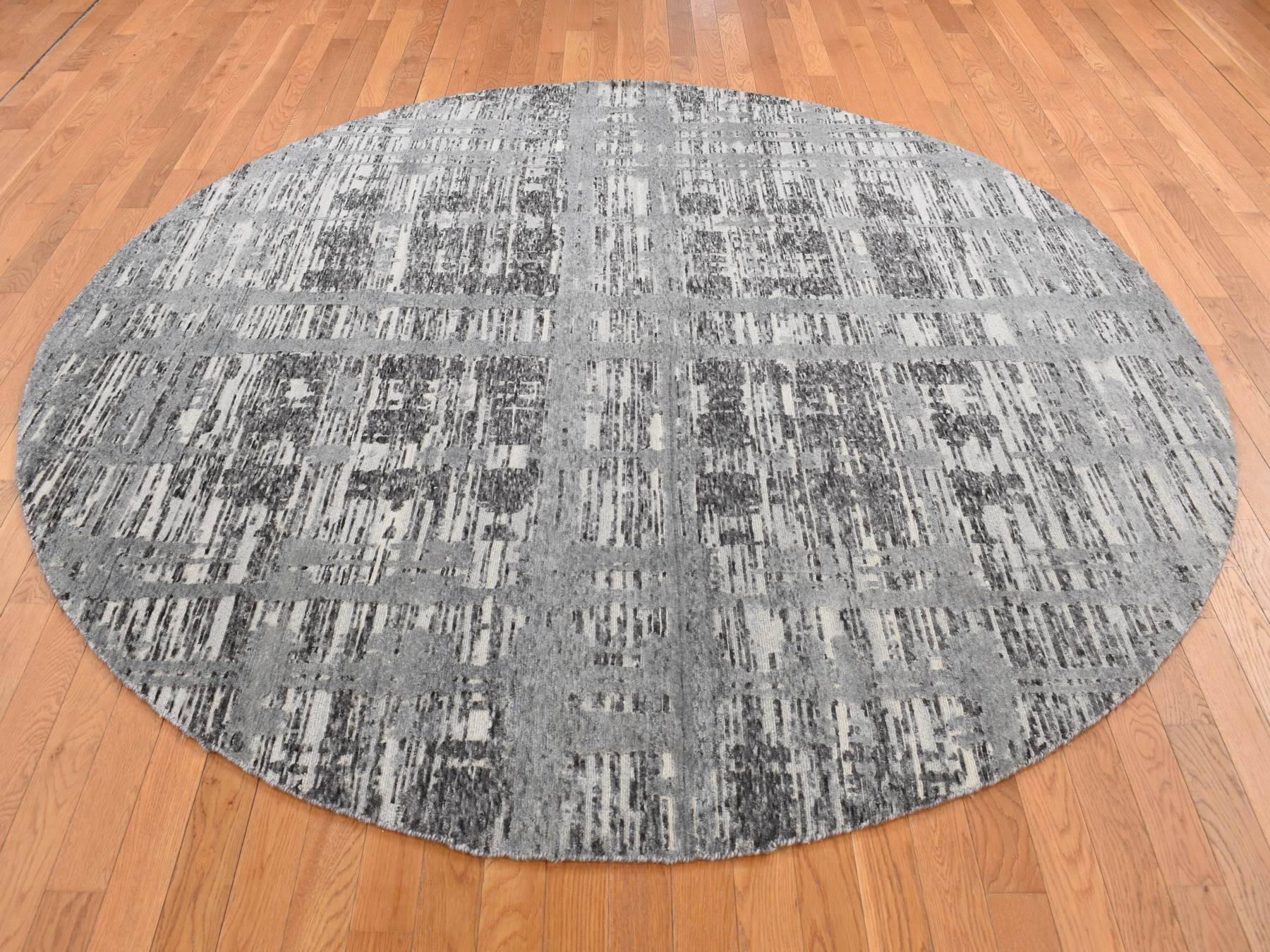 Modern / Contemporary hand-knotted wool rug in Gray, 8'1" x 8'1" — SKU O087357 (view 2)