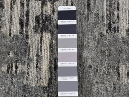 Modern / Contemporary hand-knotted wool rug in Gray, 8'1" x 8'1" — SKU O087357 (view 4)
