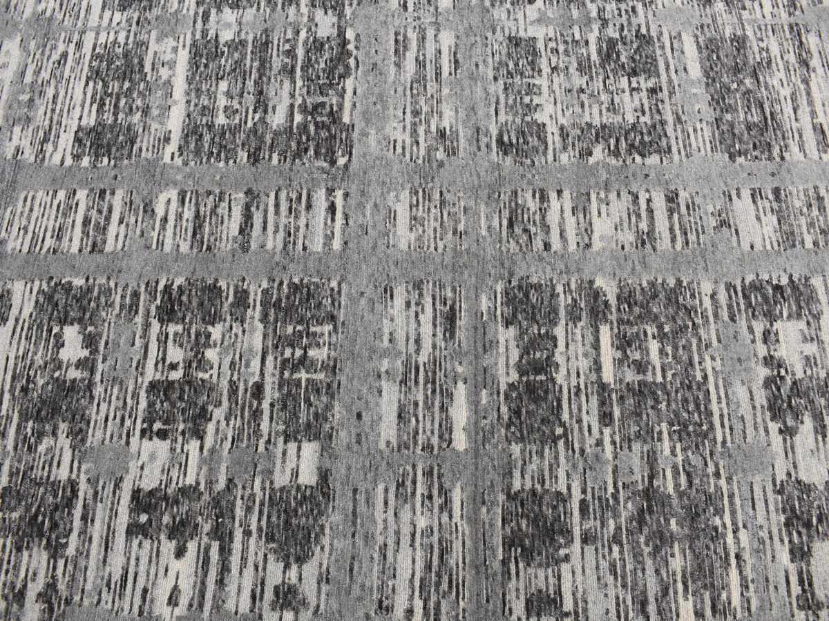 Modern / Contemporary hand-knotted wool rug in Gray, 8'1" x 8'1" — SKU O087357 (view 5)