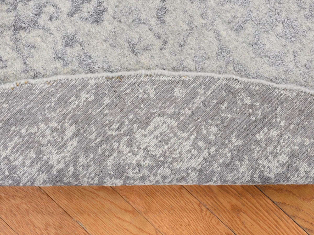 Transitional hand-knotted wool/silk rug in Gray, 7'9" x 7'9" — SKU O087359 (view 3)