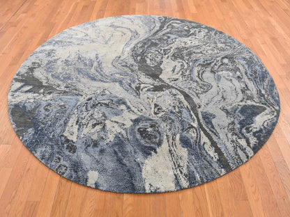 Modern / Contemporary hand-knotted wool/silk rug in Gray, 8'1" x 8'1" — SKU O087362 (view 2)