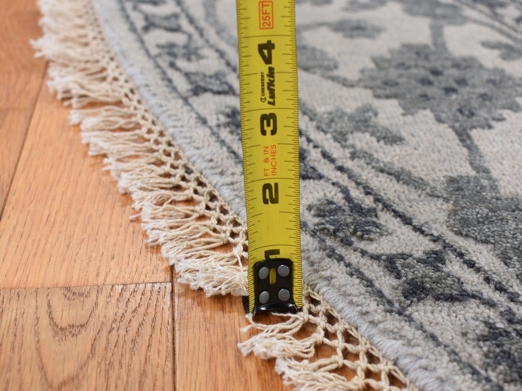 Heriz Heriz hand-knotted wool/silk rug in Gray, 8'1" x 8'1" — SKU O087366 (view 7)