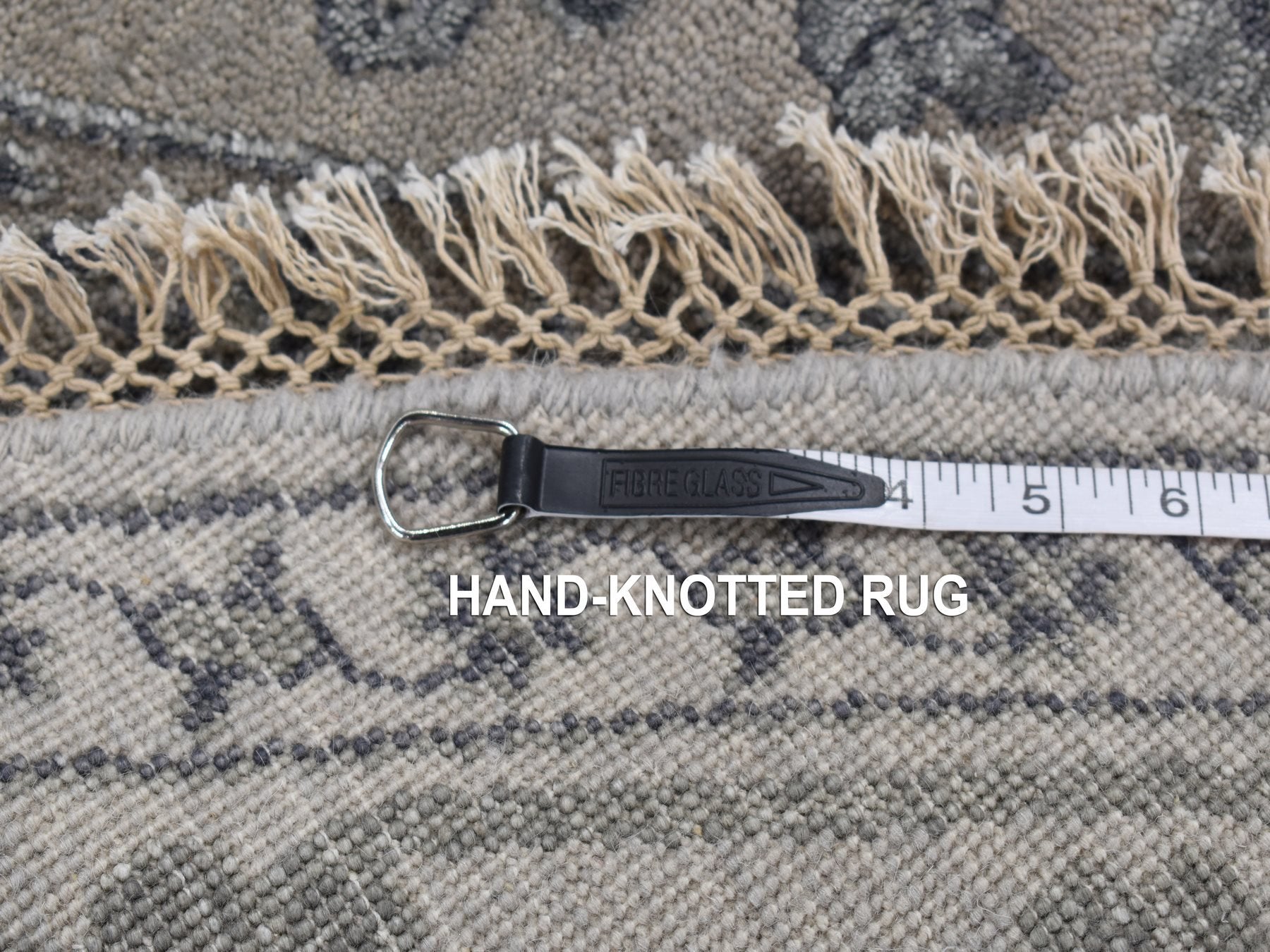 Heriz Heriz hand-knotted wool/silk rug in Gray, 8'1" x 8'1" — SKU O087366 (view 8)