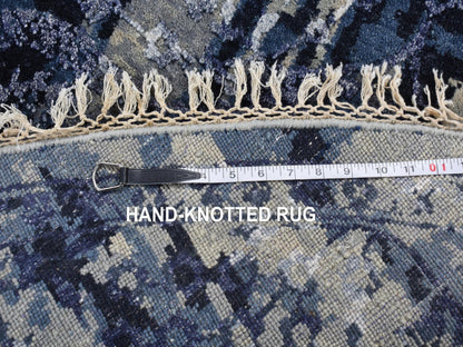 Blue 7'10" x 7'10" Transitional Hand knotted Wool/Silk Rug - Sku: O087367