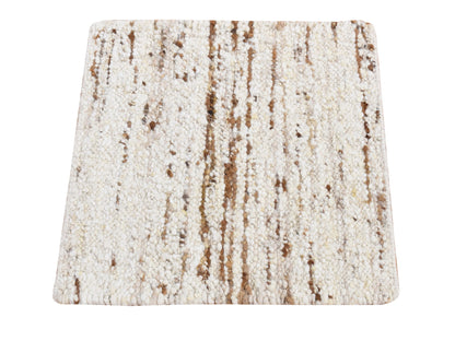 Modern / Contemporary hand-knotted wool rug in Ivory, 1'8" x 1'8" — SKU O087408
