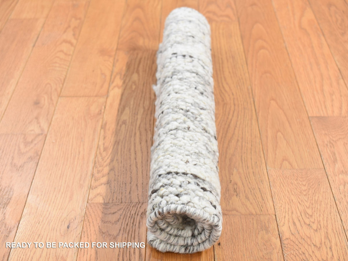 Modern / Contemporary hand-knotted wool rug in Ivory, 1'10" x 1'10" — SKU O087409 (view 4)