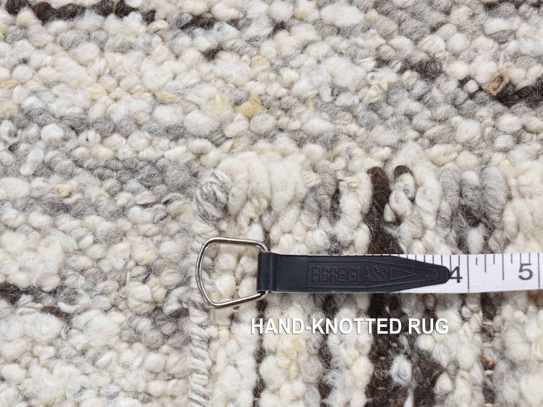Modern / Contemporary hand-knotted wool rug in Ivory, 1'10" x 1'10" — SKU O087409 (view 6)