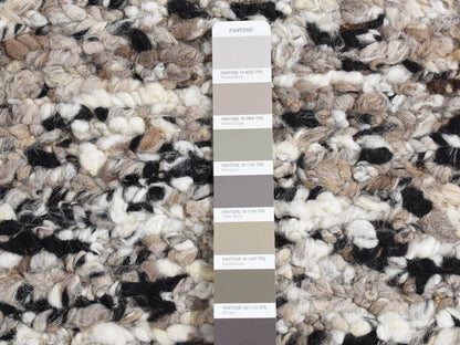 Modern / Contemporary hand-knotted wool rug in Ivory, 1'9" x 1'9" — SKU O087411 (view 3)