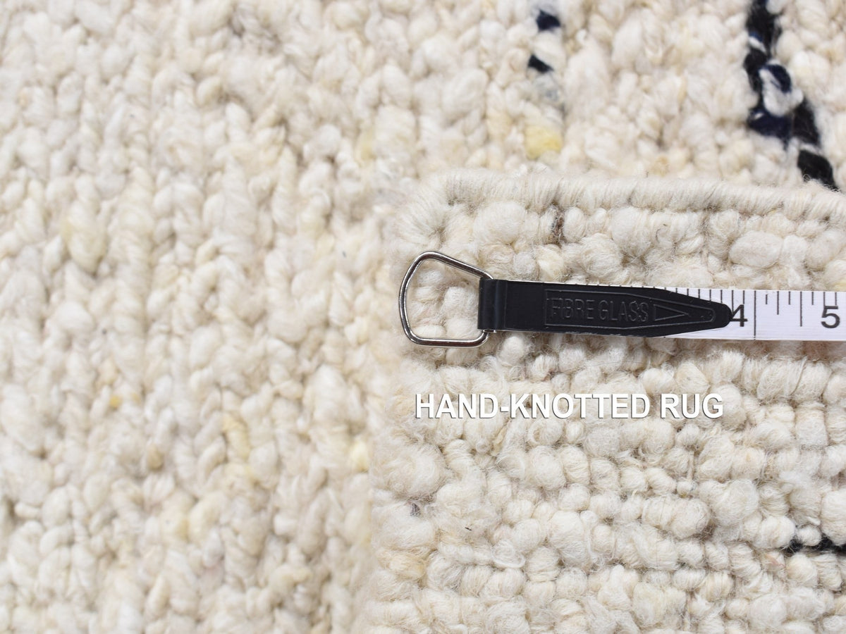 Modern / Contemporary hand-knotted wool rug in Ivory, 1'9" x 1'9" — SKU O087413 (view 6)