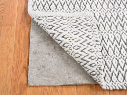 Modern / Contemporary hand-knotted wool rug in Ivory, 2'1" x 2'2" — SKU O087415 (view 2)