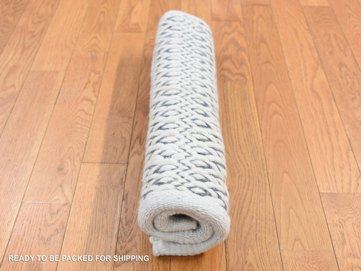 Modern / Contemporary hand-knotted wool rug in Ivory, 2'1" x 2'2" — SKU O087415 (view 4)