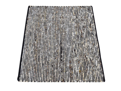Ivory 1'10" x 2'1" Modern and Contemporary Handloom Wool Rug - Sku: O087420