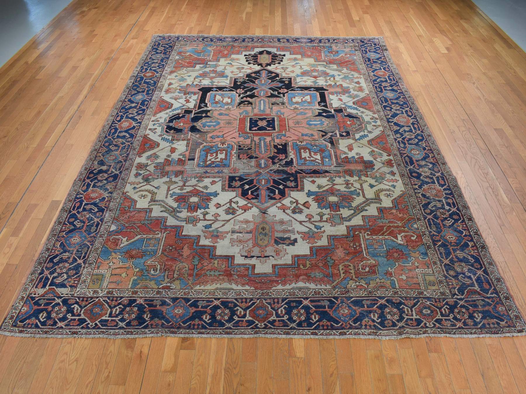 Heriz Antique hand-knotted wool rug in Ivory & Blue, 9'9" x 12'6" — SKU O087424 (view 2)