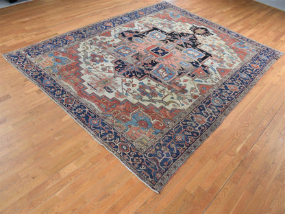 Heriz Antique hand-knotted wool rug in Ivory & Blue, 9'9" x 12'6" — SKU O087424 (view 3)