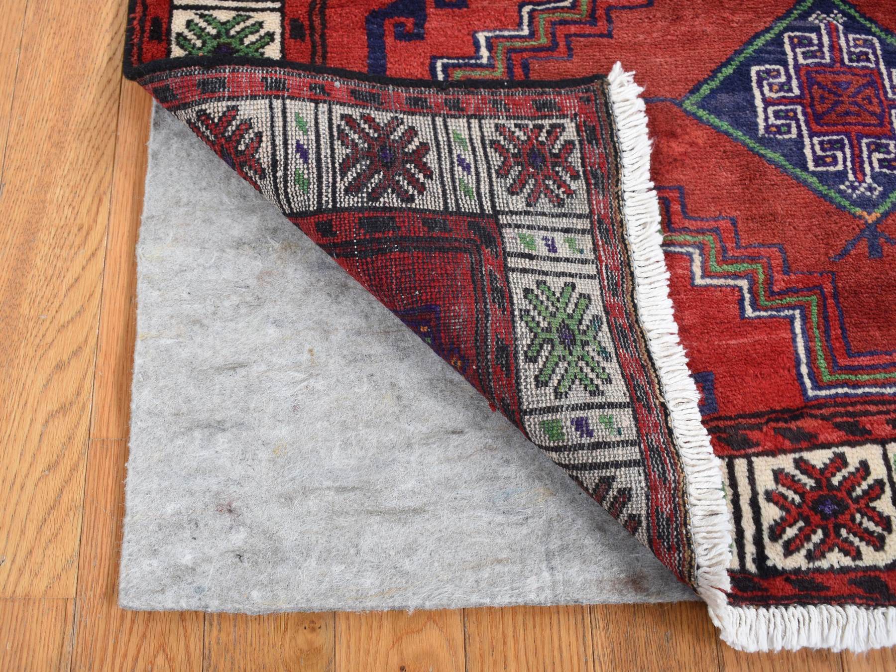 Hamadan Persian hand-knotted wool runner in Red & Ivory, 3'8" x 7'9" — SKU O087443 (view 3)