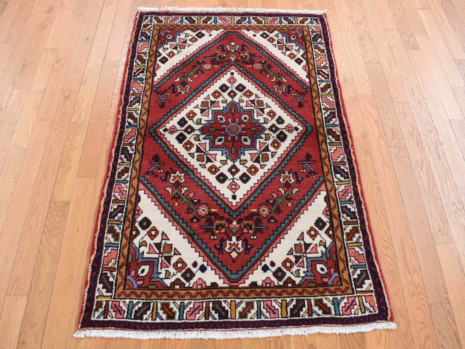 Hamadan Persian hand-knotted wool rug in Red & Ivory, 3'5" x 5'1" — SKU O087468 (view 2)