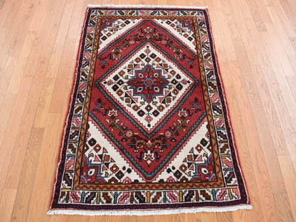 Hamadan Persian hand-knotted wool rug in Red & Ivory, 3'5" x 5'1" — SKU O087468 (view 2)