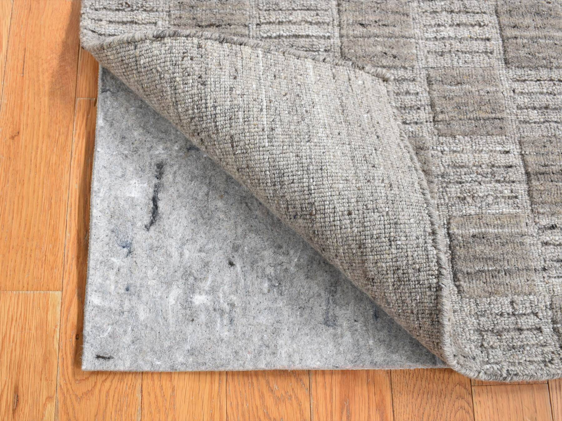 Modern / Contemporary hand-knotted wool rug in Gray, 2'1" x 2'3" — SKU O087483 (view 2)