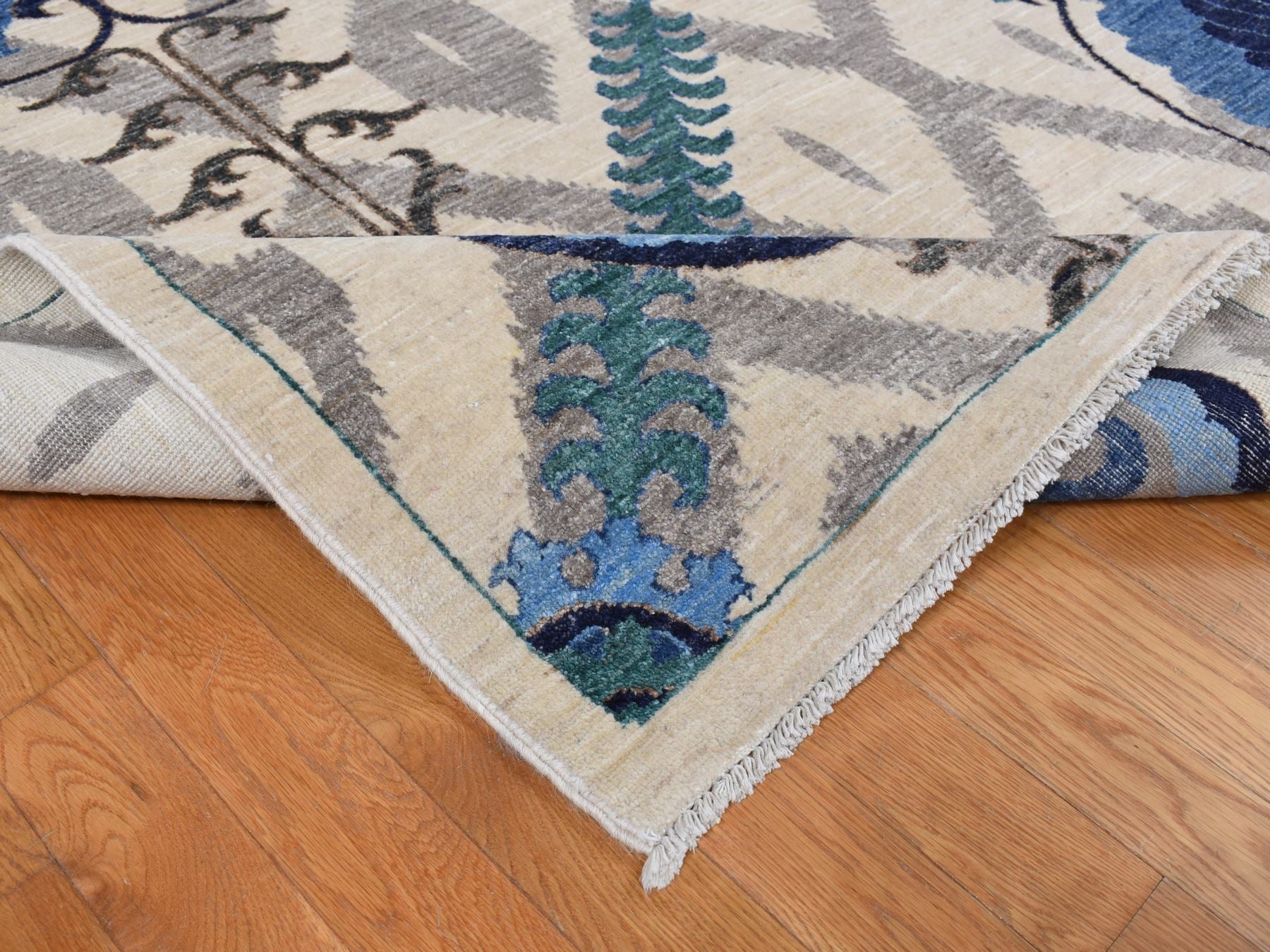 Clearance hand-knotted wool rug in Ivory, 10' x 13'9" — SKU O087511 (view 5)