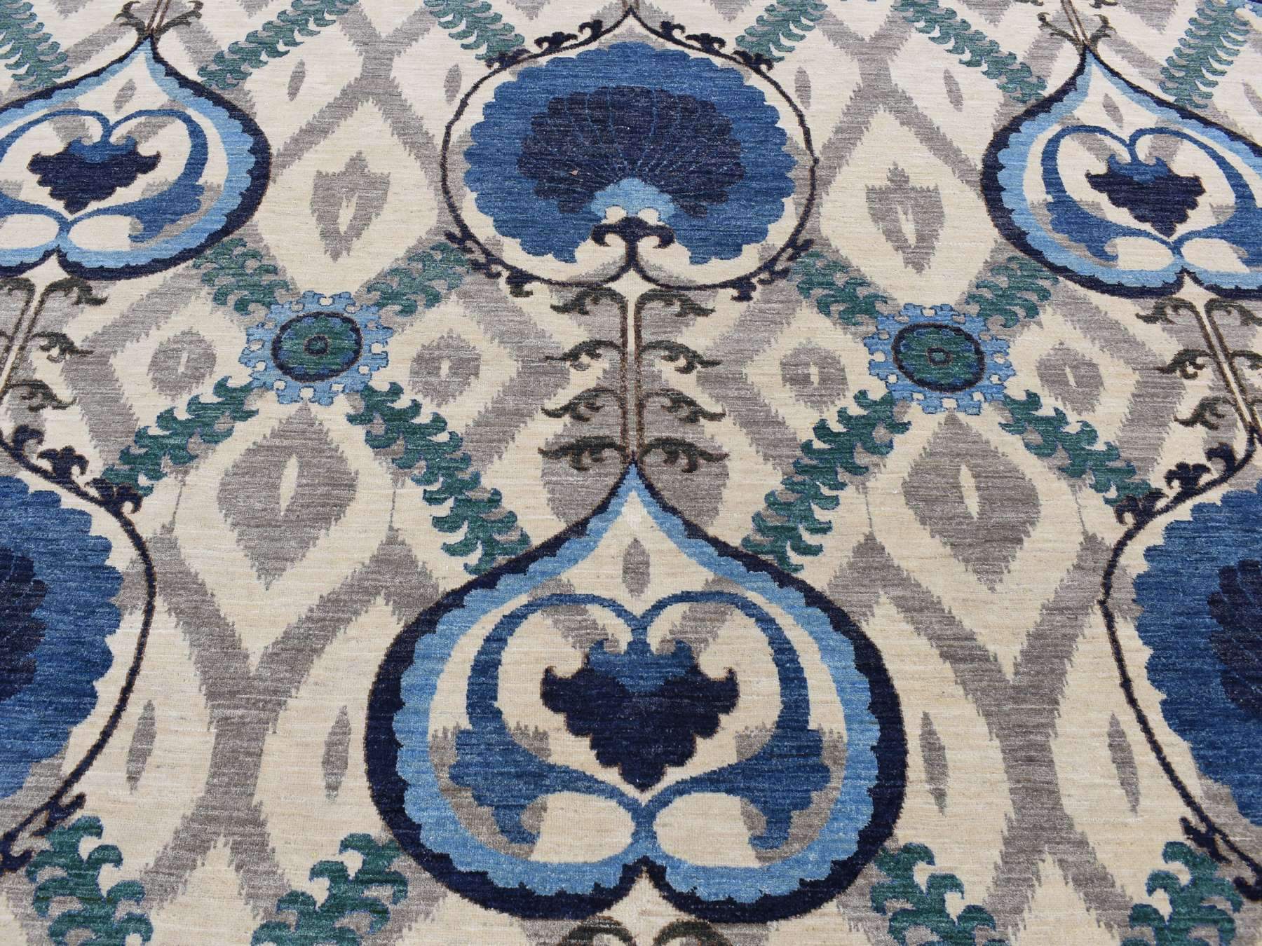 Clearance hand-knotted wool rug in Ivory, 10' x 13'9" — SKU O087511 (view 8)