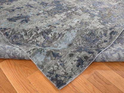 Modern / Contemporary hand-knotted wool/silk rug in Gray, 7'10" x 9'9" — SKU O087515 (view 5)