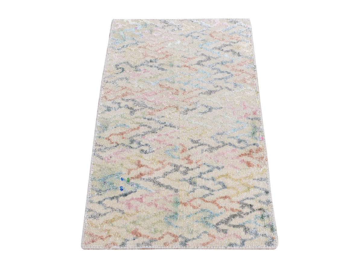 Modern / Contemporary hand-knotted wool rug in Ivory, 1'2" x 2' — SKU O087543