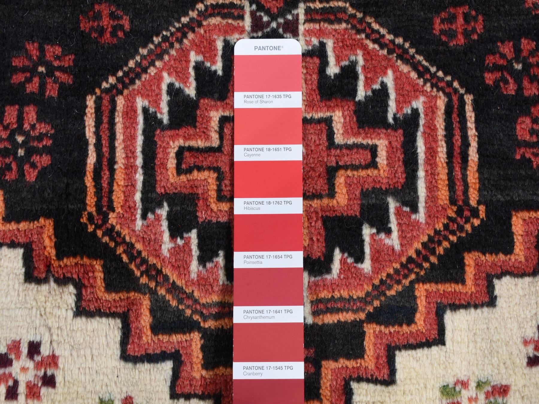 Persian hand-knotted wool rug in Red, 3'10" x 7'1" — SKU O087572 (view 7)
