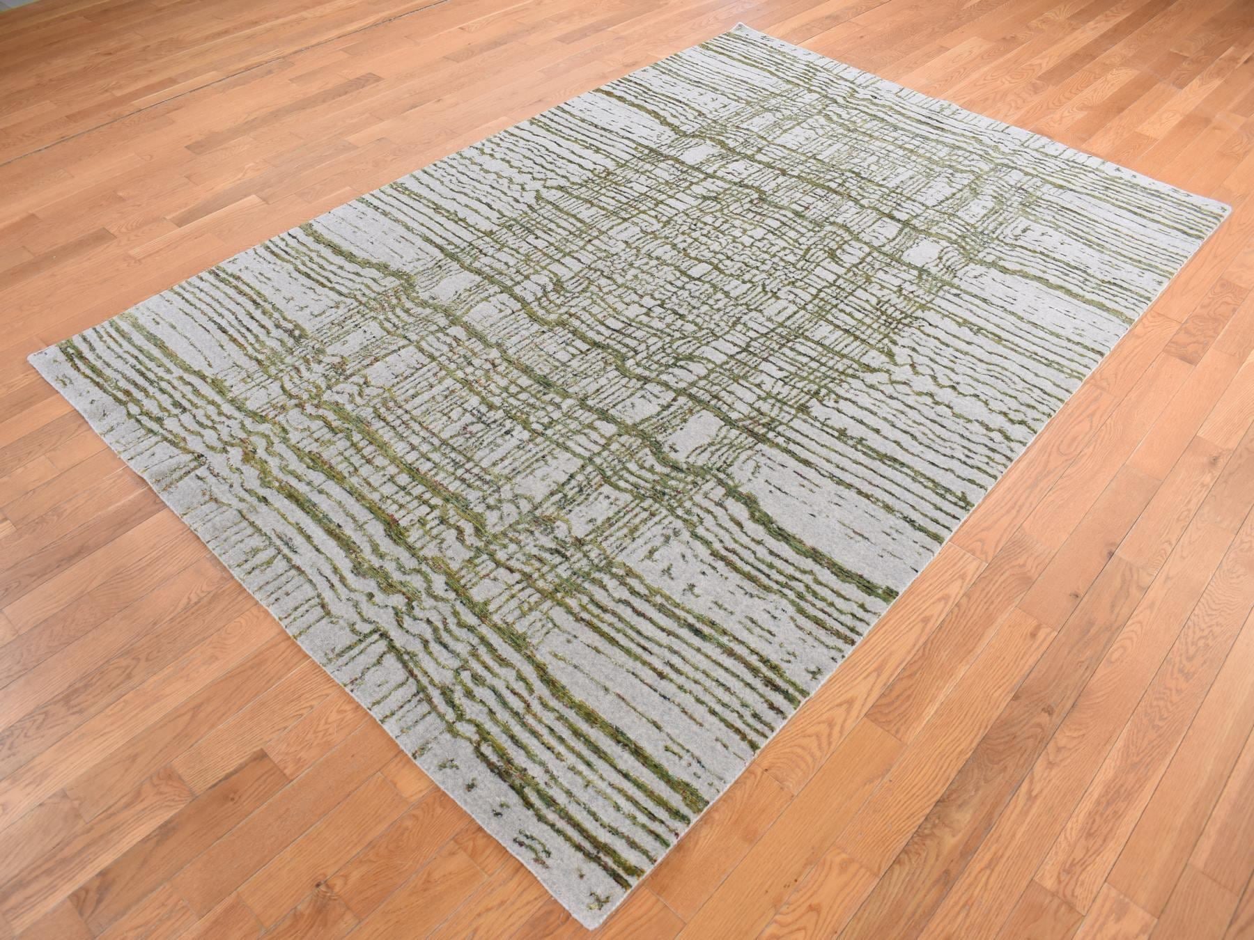 Modern / Contemporary hand-knotted wool/silk rug in Gray, 9'9" x 14'2" — SKU O087580 (view 3)